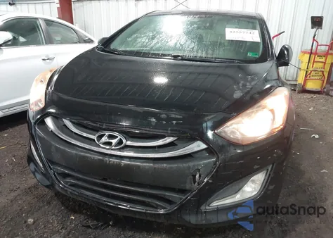 2013 Hyundai Elantra z USA, uszkodzony, nr VIN KMHE35LE4DU059463